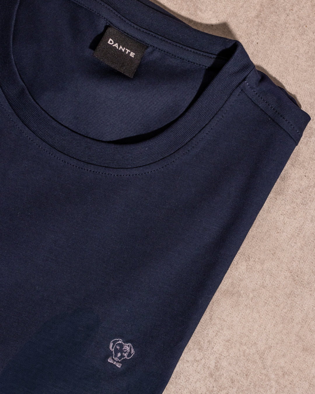 Camiseta antimanchas Dark Blue hombre marca DANTE tallaje regular fit foto
 close