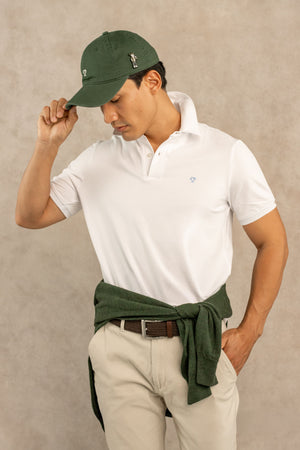 Polo Antimanchas Cuello Rígido Blanco Logo Azul Medio para Hombre